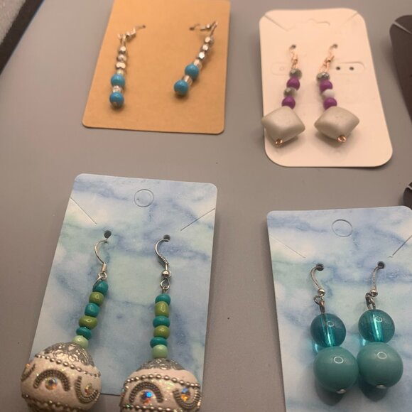 Lot of 6 Assorted Color Bead Earrings - Picture 2 of 3